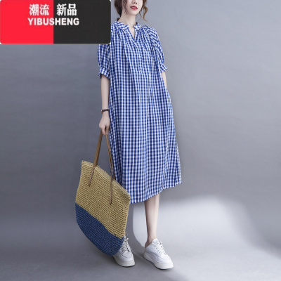 YIBUSHENG2024季新款韩版大码宽松蓝白格子连衣裙显瘦V领开叉过膝裙子女