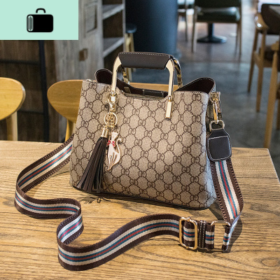 包包女2020新款韩版时尚大容量水桶包斜挎包宽带百搭单肩手提包潮NEW LAKE 灰色女斜挎包