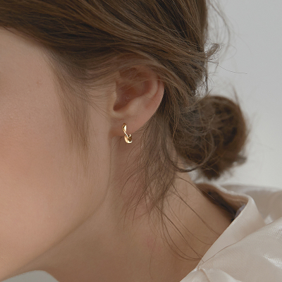 925纯银莫比乌斯耳环男女耳圈小众设计高级耳钉冷淡风耳饰送女朋友老婆情人节七夕生日礼物