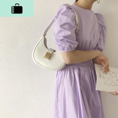 夏季小包包白色腋下包女法棍包2020新款潮法式小众亚克力链条包NEW LAKE女士单肩包