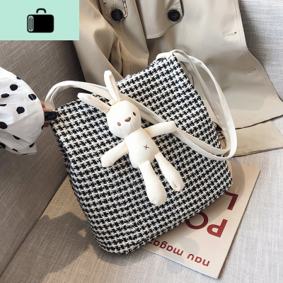 高级感洋气包包女2020新款潮毛呢水桶包韩版百搭可爱兔子斜挎小包NEW LAKE女斜挎包