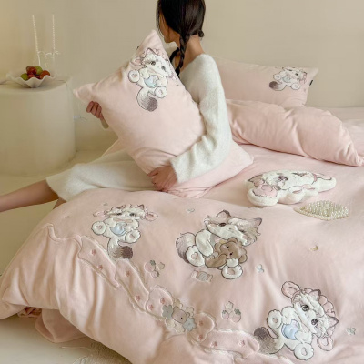 少女心保暖牛奶绒四件套可爱猫咪刺绣冬季加厚防静电被套床品套件