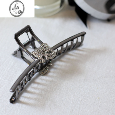 JiMi网红字母水钻鲨鱼夹Y2k简约高级感韩国ins简约金属抓夹后脑勺发夹