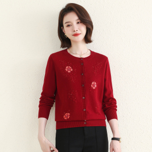 恒源祥绣花羊毛针织开衫女秋冬新款单排扣镶钻红色妈妈装上衣外套