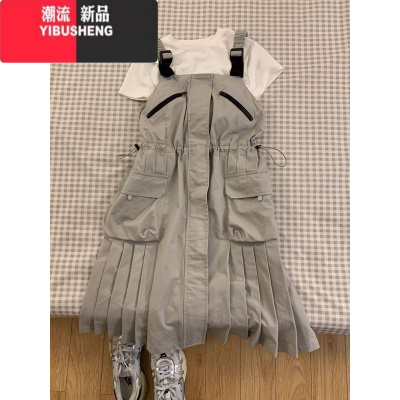 YIBUSHENG灰色工装背带连衣裙女季新款设计感小众复古休闲甜酷百褶短裙子