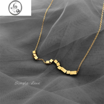JiMi不怕水不褪色 包金项链钛钢简约锁骨链女幸运方块短款颈链礼物