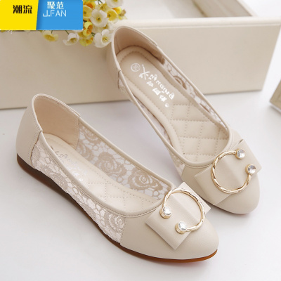 聚范单鞋女2024春新款平底透气舒适中老年妈妈鞋子软底豆豆鞋夏季凉鞋