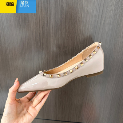 聚范V家内增高5公分铆钉浅口裸色尖头软漆皮法式气质单鞋女百搭通勤鞋