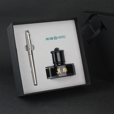 英雄（HERO）钢笔商务办公礼盒套装铱金钢笔 全钢笔身日常书写墨水笔8206 银色
