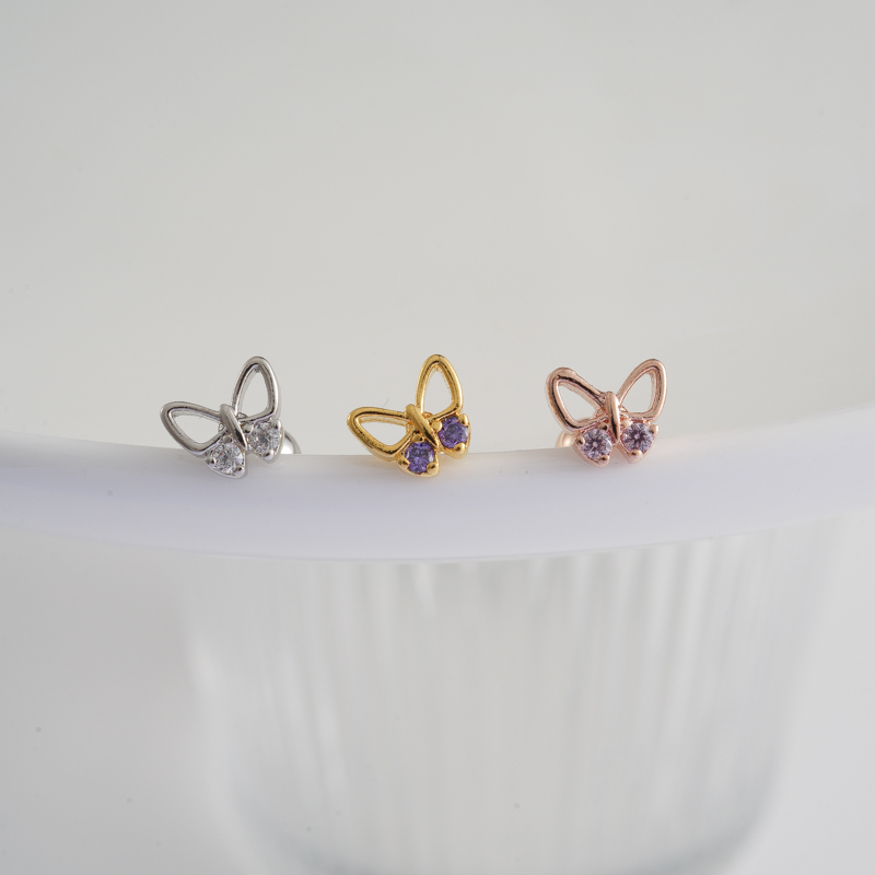 韩国进口耳钉缕空镶钻蝴蝶小巧钛钢粗杆耳骨钉螺丝拧旋转堵送女朋友老婆情人节七夕生日礼物