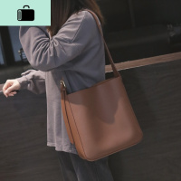 水桶包包女2020新款潮大容量网红高级感流行时尚百搭单肩斜挎大包NEW LAKE女斜挎包