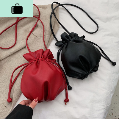 夏天迷你小包包女2020新款潮韩版百搭斜挎包洋气时尚水桶包NEW LAKE女斜挎包