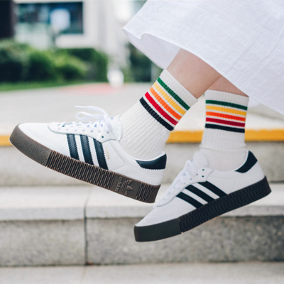 Adidas阿迪达斯三叶草2021夏季新款少女松糕鞋女鞋白色运动休闲鞋AQ1134