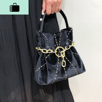 包包女小众包2020新款韩版时尚大容量包单肩斜挎手提丝绒水桶女包NEW LAKE女斜挎包