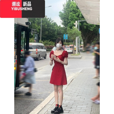 YIBUSHENG方领泡泡袖连衣裙女季桔梗法式小众设计感收腰显瘦红色a字短裙