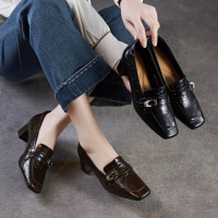 2026春新款手抓牛皮乐福鞋通勤轻奢女鞋方头粗跟单鞋皮带扣小皮鞋