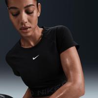 耐克(NIKE)耐克女款运动吸汗速干弹力贴身训练T恤轻便无束缚极限运动