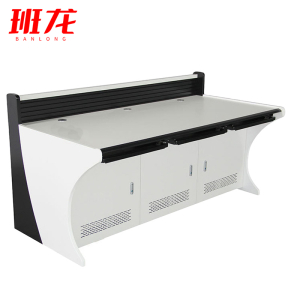 班龙监控操作台三联张