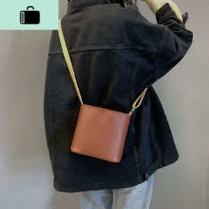 上新小包包女森系2020新款潮ins超火斜挎学生百搭休闲单肩水桶包NEW LAKE女士单肩包