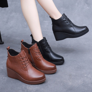 马丁靴女24秋冬欧美风坡跟圆头女短靴头层牛皮女式42 43大码棉靴