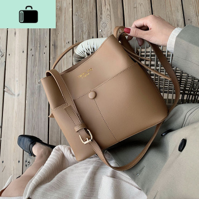 网红款简约女式包包2020流行新款潮韩版百搭斜挎包简约时尚水桶包NEW LAKE女士单肩包