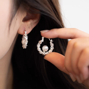 s925银针精致碎银子珍珠耳圈女高级感气质耳钉耳扣独特个性耳饰送女朋友老婆情人节七夕生日礼物 碎银子珍珠耳圈