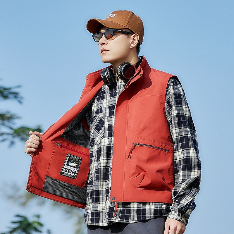 C背心2025春秋新款户外钓鱼马甲男士多口袋中青年宽松工装坎肩外套