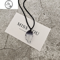 JiMi水墨渐变色琉璃叶子吊坠学生森系情侣项链黑绳ins高颜值简约文艺