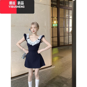YIBUSHENG蕾丝拼接辣妹小飞袖连衣裙女季修身v领短裙褶皱收腰显瘦a字裙子