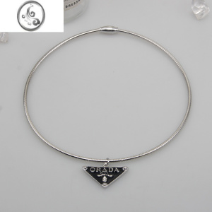 JiMi轻奢小众P家倒三角字母吊坠项圈ins风百搭高级感锁骨链choker颈链