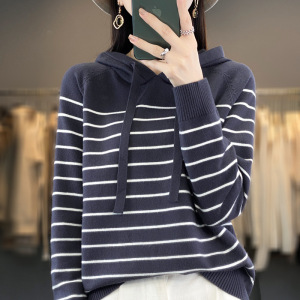 韩版休闲风连帽条纹针织衫毛衣女2023秋冬新款套头长袖卫衣外套女