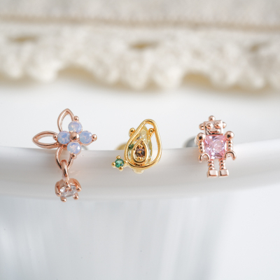 韩国进口创意小巧精致机器人牛油果花朵蓝钻耳骨钉耳蜗钉小耳朵送女朋友老婆情人节七夕生日礼物