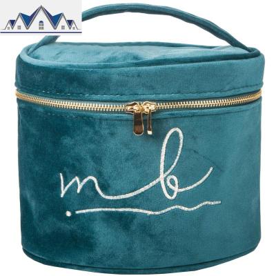 丝绒刺绣网红大号多功能原创女大容量便携化妆盒圆桶旅行收纳包包 三维工匠