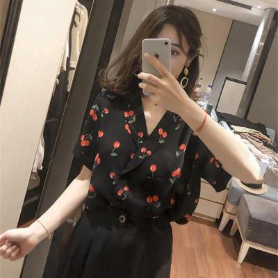 枫述衬衫女复古港味夏季法式短袖上衣V领印花衬衣设计感小众轻熟港风