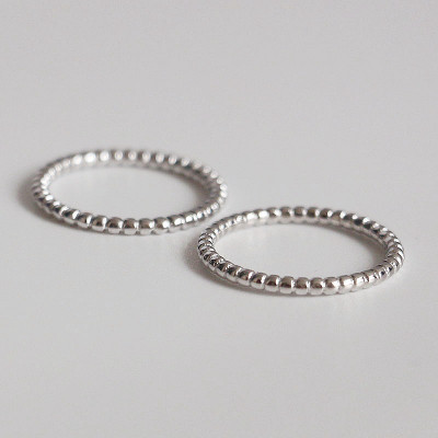 S925纯银光面圆珠戒指女细边珠小众设计感高级食指戒素圈指环叠戴送女朋友老婆情人节七夕生日礼物