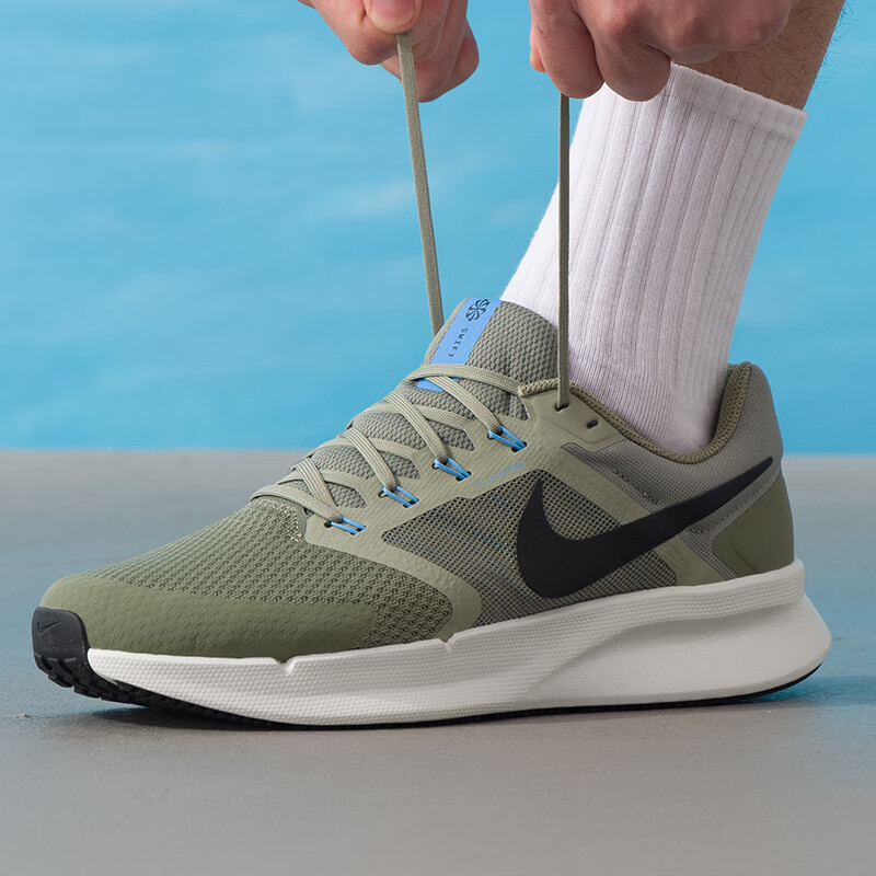 耐克(NIKE)男鞋新款运动鞋低帮轻便舒适RUN SWIFT 3健身训练跑步鞋DR2695-300 ZP