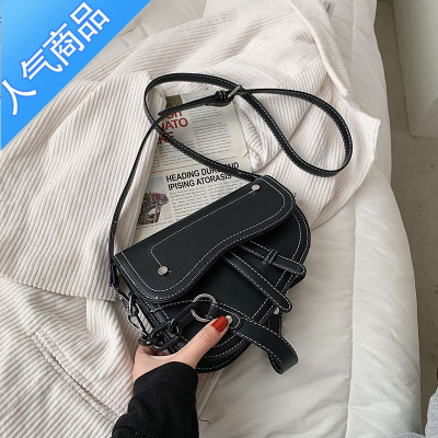 FENGHOU包包女小众设计2021春夏季新款潮感洋气斜挎包手提百搭马鞍包女斜挎包