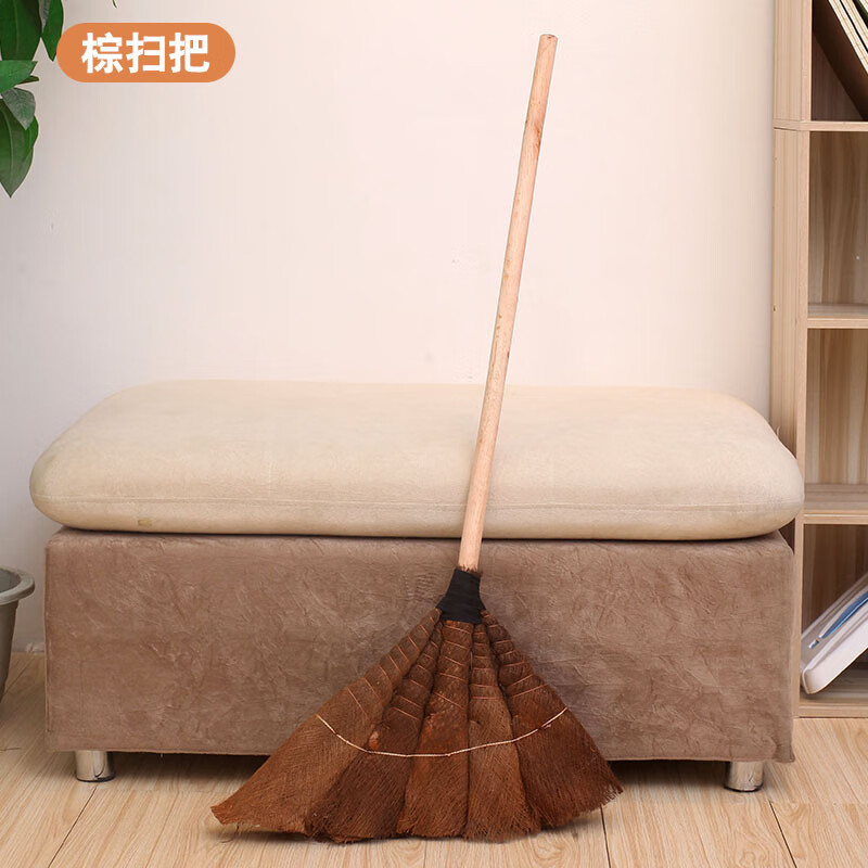 铂特体棕扫把天然植物材料规格型号:棕扫把95cm 总长95 底部宽45cm 木质手柄(长60cm×直径2.5cm)