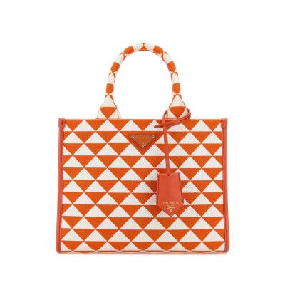 普拉达(PRADA)女士牛皮刺绣购物包小巧便携时尚百搭配饰单肩斜挎