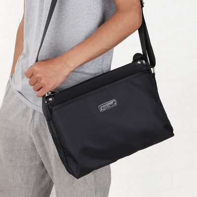 新款单肩包男牛津布男包男士包包斜挎包横款大容量休闲包韩版运动