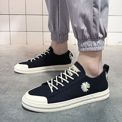 珂卡慕(KEKAMU)男鞋2021新款小雏菊帆布鞋男士休闲潮鞋韩版潮流百搭板鞋黑色(主图A款)39