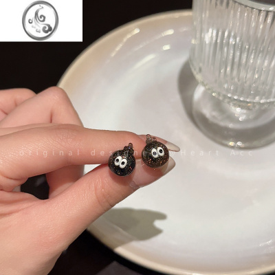 JiMi小巧可爱卡通耳钉女2023年个性独特设计感耳环夏季百搭简约耳饰品