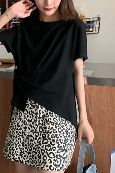 设计感纯色圆领短袖T恤女装夏季新款韩版宽松不规则洋气上衣ins潮