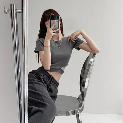 甜辣妹不规则开叉露腰短袖T恤女夏纯色圆领缕空短款T恤女