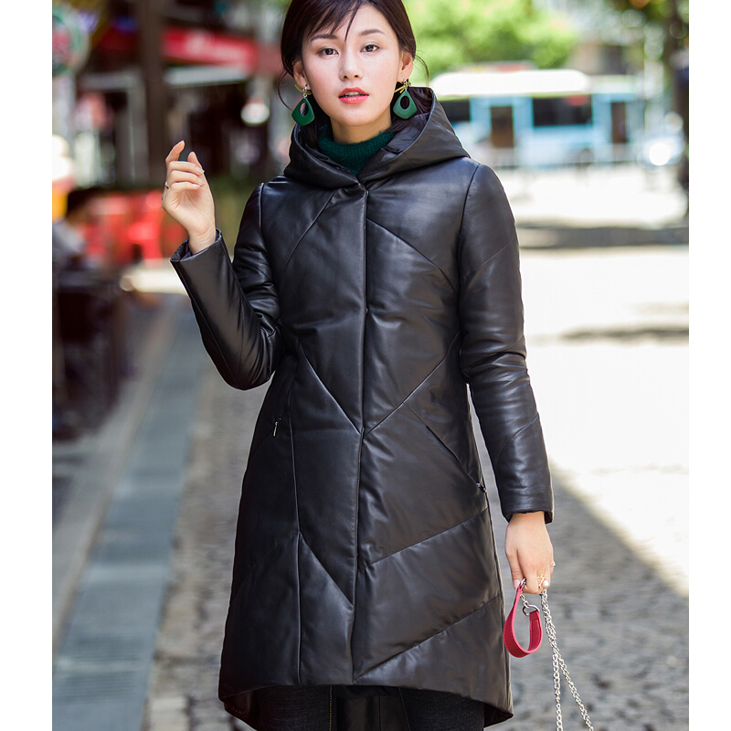 真皮羽绒服女中长款绵羊皮连帽皮衣皮草外套修身黑色CYDDWQE