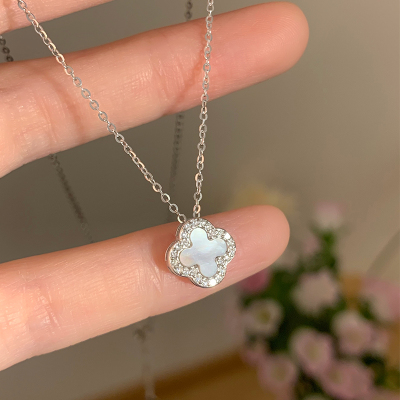 纯银母贝四叶草吊坠项链女款2025新款轻奢小众高级感锁骨链潮送女朋友老婆情人节七夕生日礼物