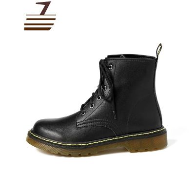 尗卡2020新款机车马丁靴女英伦风短靴dr帅气6女士靴子