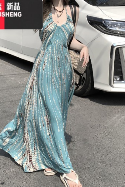 YIBUSHENG法式气质性感挂脖吊带裙女春季显瘦连衣裙度假风大摆裙子