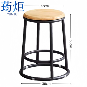 荺炬 凳子