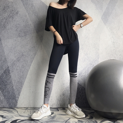 珂卡慕(KEKAMU)健身裤女弹力紧身运动裤2020新款外穿薄款蜜桃裤高腰瑜伽裤黑灰默认颜色S